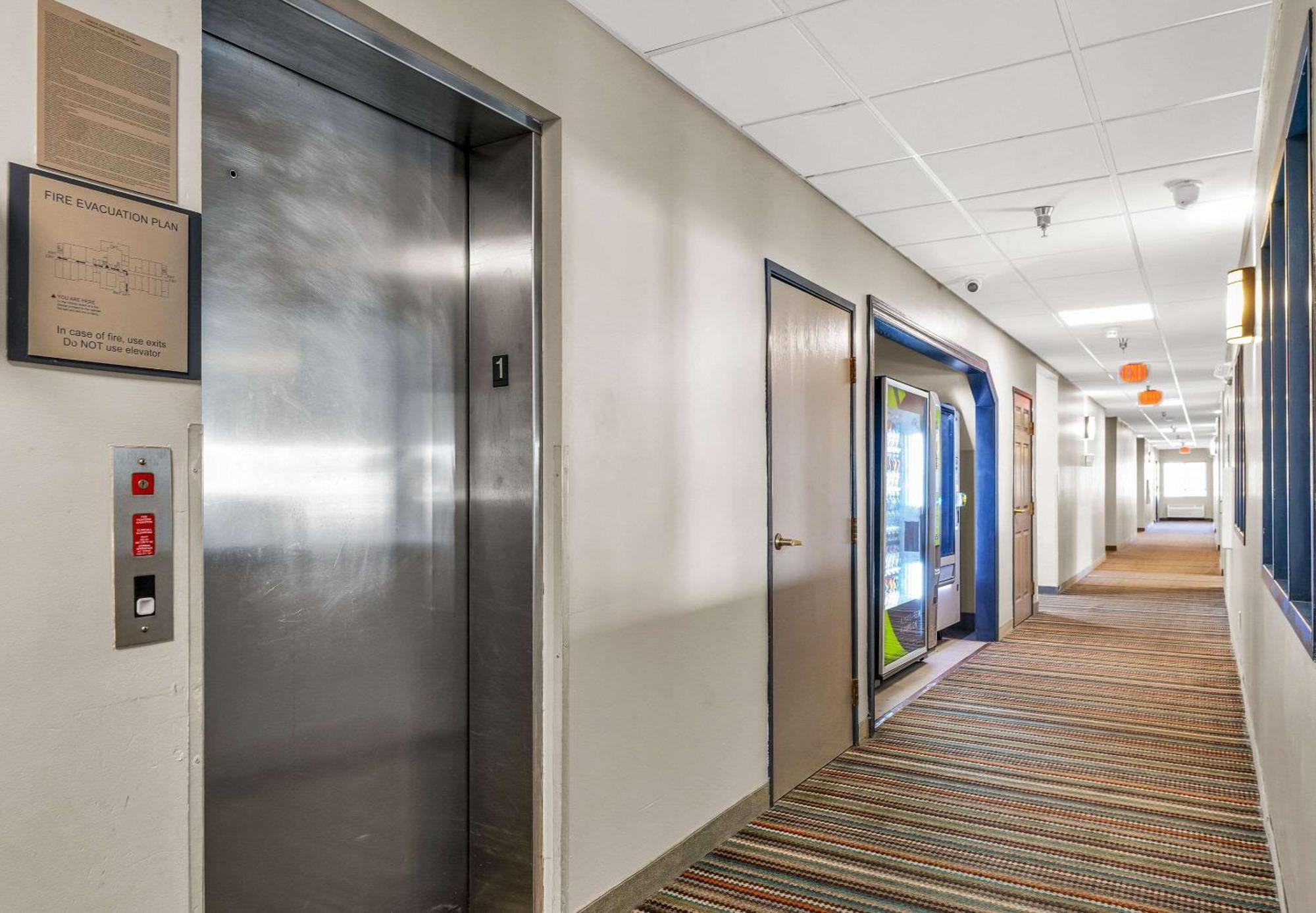 Country Inn & Suites By Radisson, Decatur, Il Esterno foto